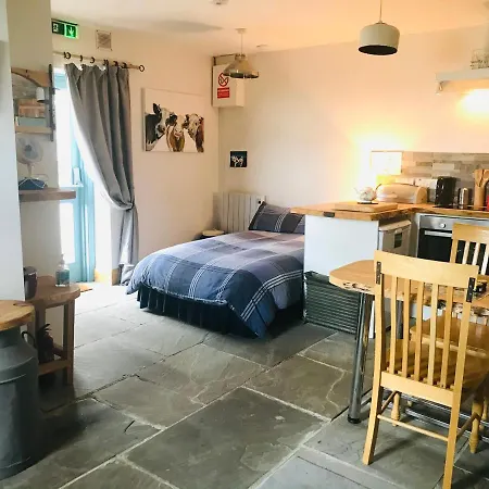 The Cuddly Cow Cosy Barn Campview Farm Apartamento